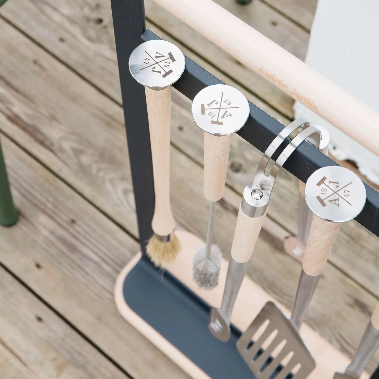 Andree Jardin Beech Wood BBQ Utensils + Magnetic Rack Set 5 Andree Jardin Beech Wood BBQ Utensils + Magnetic Rack Set