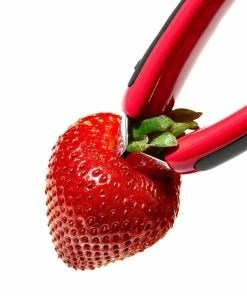 Oxo Good Grips Strawberry Huller Cookware