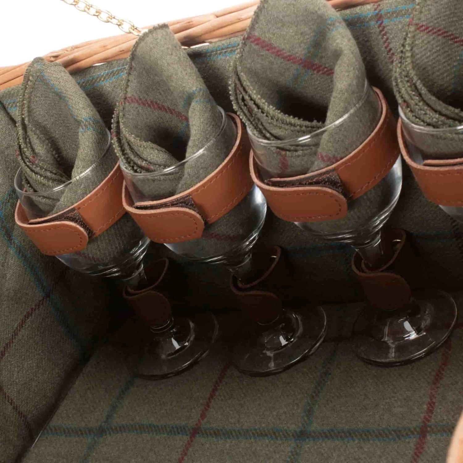 Willow Direct Tweed Picnic Hamper For 4 Green 6 Willow Direct Tweed Picnic Hamper For 4 Green