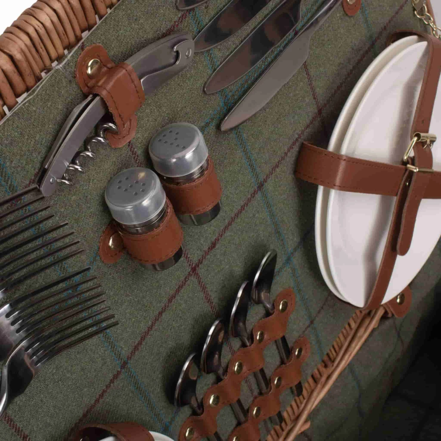 Willow Direct Tweed Picnic Hamper For 4 Green 7 Willow Direct Tweed Picnic Hamper For 4 Green