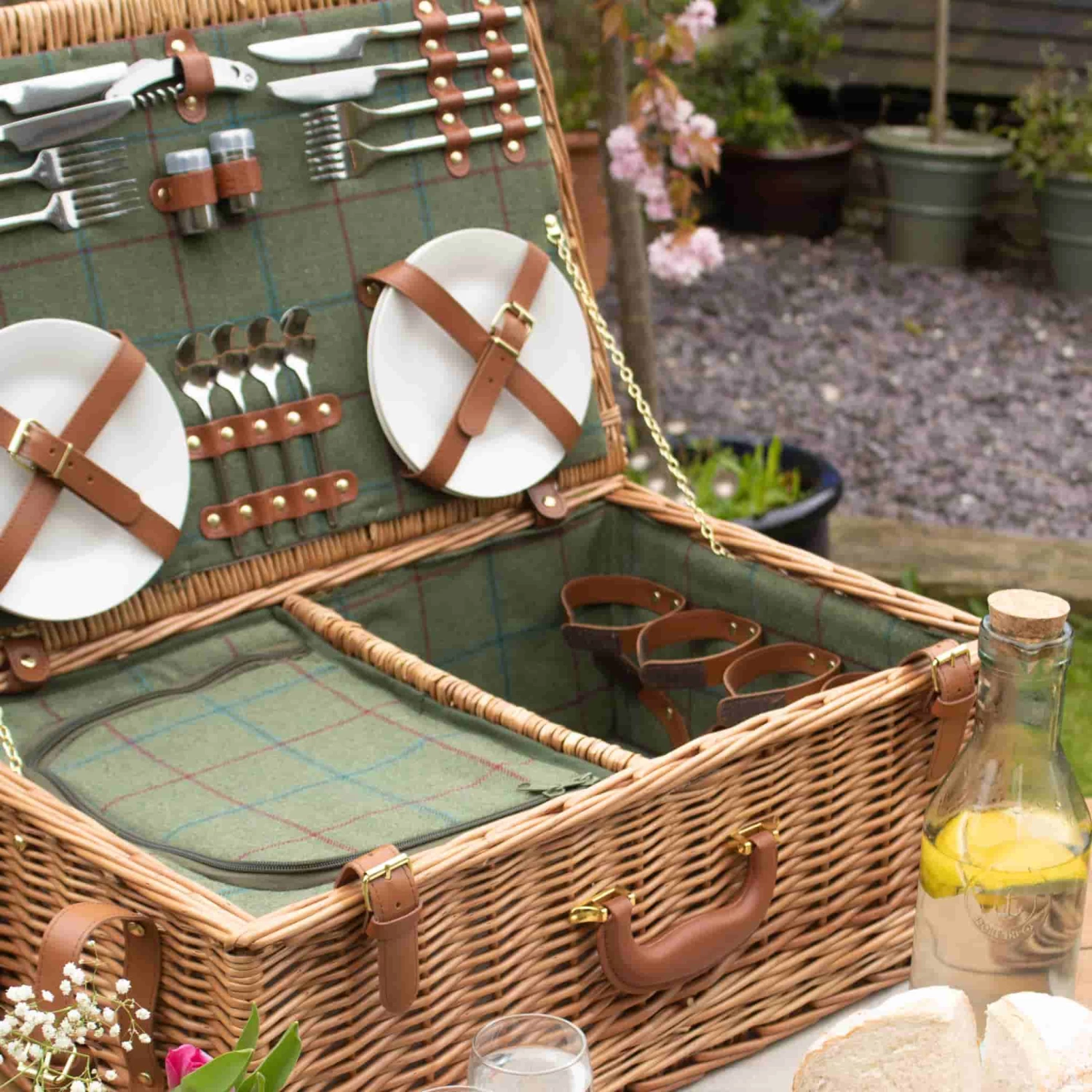 Willow Direct Tweed Picnic Hamper For 4 Green 8 Willow Direct Tweed Picnic Hamper For 4 Green