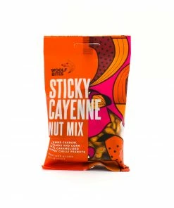 Ingredients The Woolf's Kitchen Sticky Cayenne Nut Mix 80g
